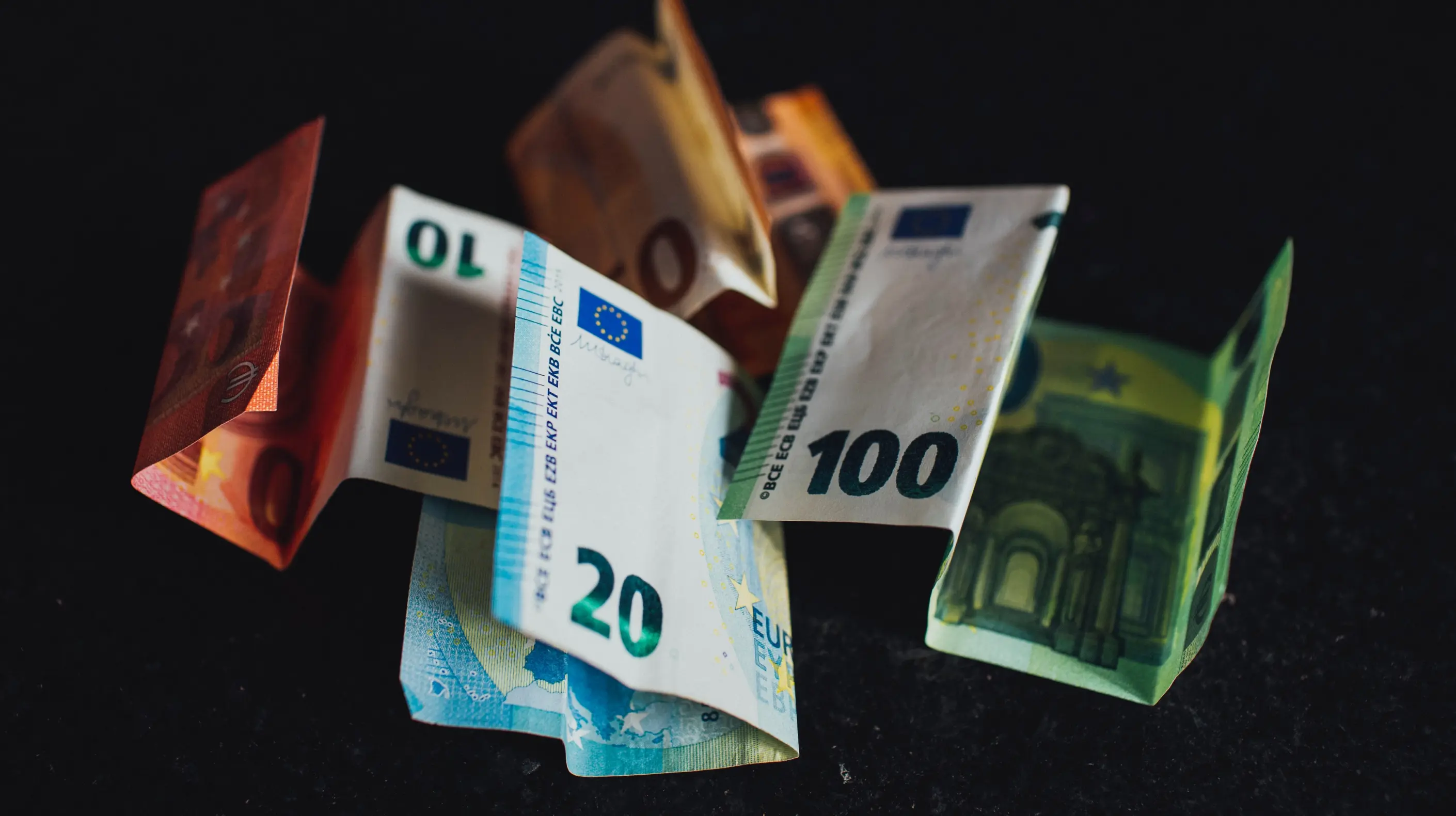 Euro biljetten boven blog over boete onjuiste kilometeradministratie